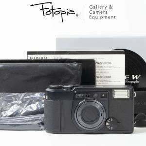 || Fujifilm Klasse W - Black with full packing & extra soft pouch ||