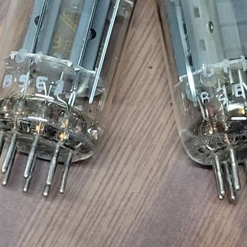 Mullard 黃字 ECC82 x 2