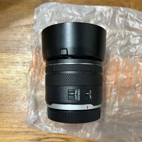 Canon RF 35mm f/1.8 35 f1.8 f 1.8 MACRO IS STM