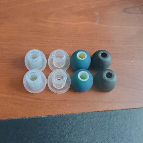 4對全新中碼耳膠，Spinfit W1, Fiio HS20, Acoustone AET08, Campfire跟機耳膠