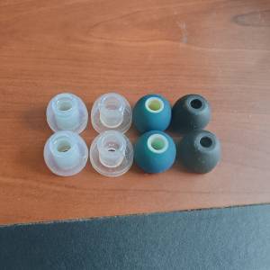 4對全新中碼耳膠，Spinfit W1, Fiio HS20, Acoustone AET08, Campfire跟機耳膠