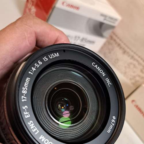 CANON EF-S 17-85 4-5.6 IS USM 差不多全新