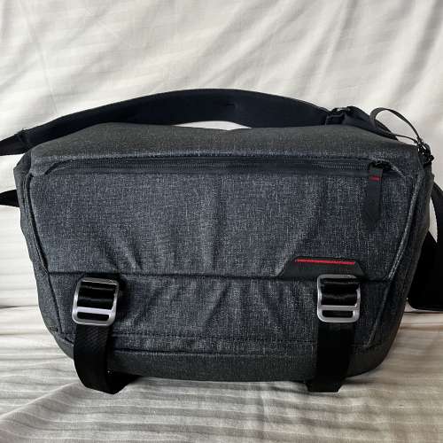 Peak Design Everyday Sling V1