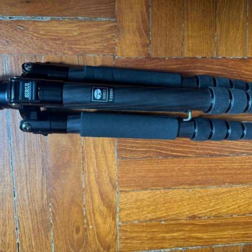 Sirui思銳T2205X 腳架及G20 波頭連Sirui思銳腳架袋