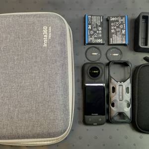 [觀塘實體店] 二手 Insta360 X4 (共2電+快充座+玻璃鏡頭保護鏡+保護盒保護盒+控溫...