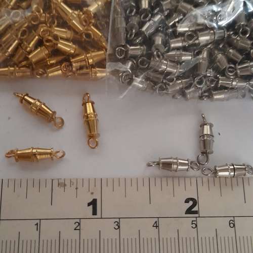 清理存貨銅螺絲扣，10mm  320克約600個共售300元，160克售200元。多量價錢可以再商...