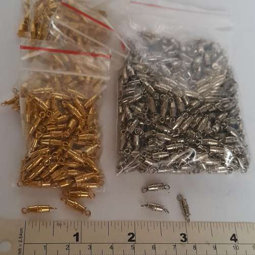 清理存貨銅螺絲扣，10mm  320克約600個共售300元，160克售200元。多量價錢可以再商...