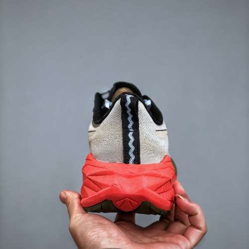 ASICS Novablast 4.0 男女士運動鞋 緩震回彈透氣耐磨跑鞋size：36-45