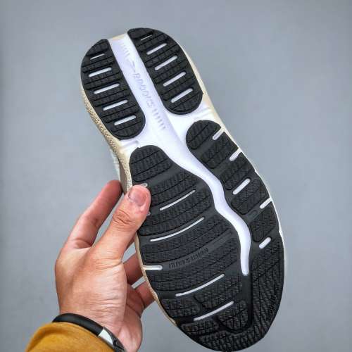 Brooks Hyperion Max 2超彈輕盈跑步鞋 size：40-45