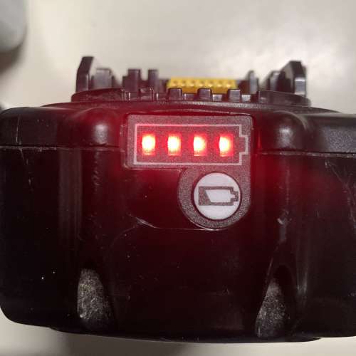 Makita 牧田 紅M 代用 電池 LED 電量 顯示 貼紙