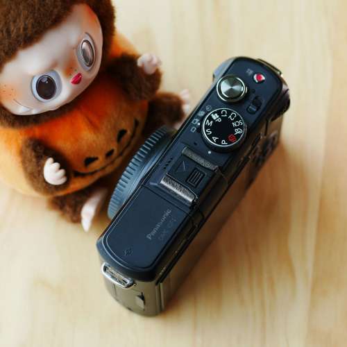 女友一號 Panasonic GF1機身 M4/3元祖機 95%NEW（有盒）減價！