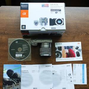 索尼sony 銀色18-55mm kit鏡 （附送故障NEX 5銀色機身有盒）