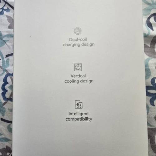 Honor wireless charger stand（ max 100W ）