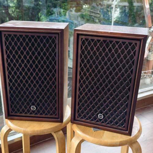 山水 Sansui SP30 speakers