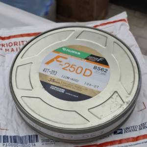 感謝友人捐出 FUJIFILM SUPER F SERIES F-250D MOVIE FILM （122M） $500 所有款項...
