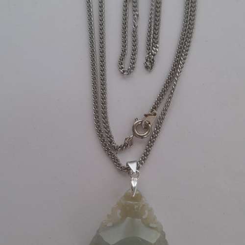 古舊工精雕A玉花瓶吊墜，30x24x11mm,全面立體雕刻，圓滑好水頭。亦可作小擺件用，平...