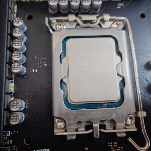 MSI MAG Z690 TOMAHAWK WIFI DDR4 連 RAM CPU 三件不散賣