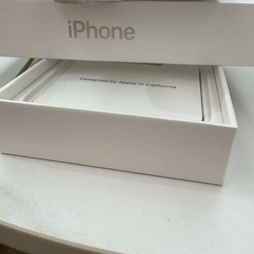 白色IPhone 13 256GB