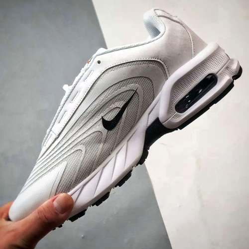 Nike Air Max Fire 白黑 潮流百搭氣墊生活休閒鞋 size：36 36.5 37.5 38 38.5 39 4...