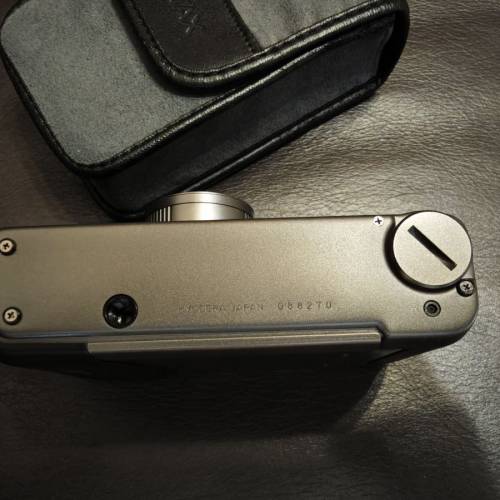 Contax T2 Titanium Black連包裝盒