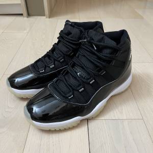 100% New Air Jordan 11 Retro Jubilee 25 th Anniversary US10 Nike Hoka adidas