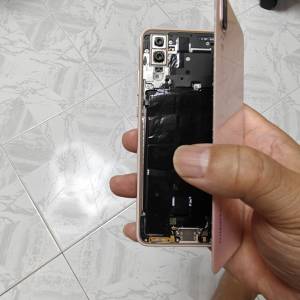 Huawei p20 好新，放耐咗不停重啟，零件機
