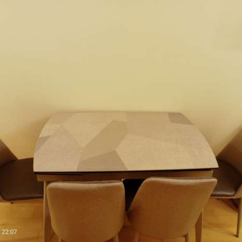 Kuka 可伸展餐枱