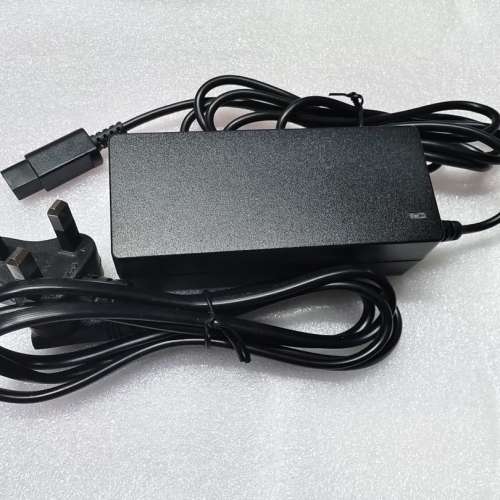 全新任天堂GAME CUBE 遊戲機 220v火牛(香港用三腳)