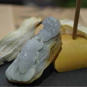 翡翠吊墜（一鳴驚人）