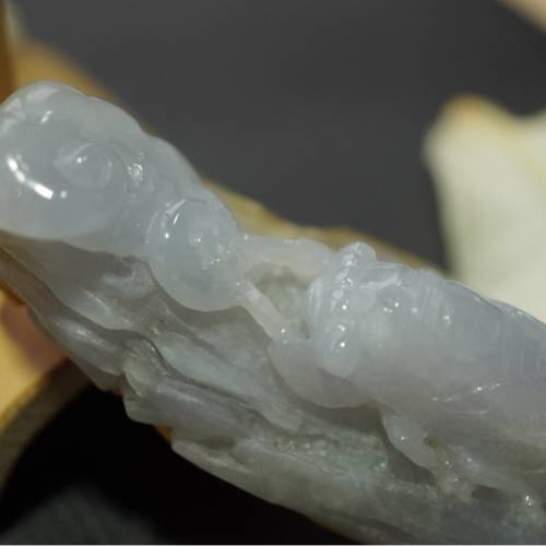 翡翠吊墜（一鳴驚人）