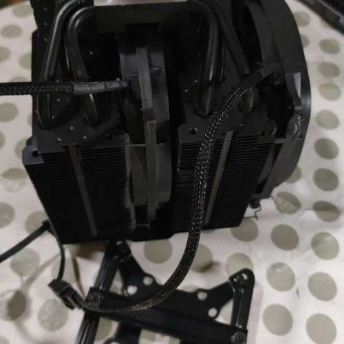 be quiet DARK ROCK PRO 4 (七個導熱銅管, 高效能靜音雙風扇設計, BK022)