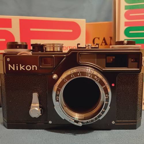 Nikon SP Limited w/ 35 f1.8 black