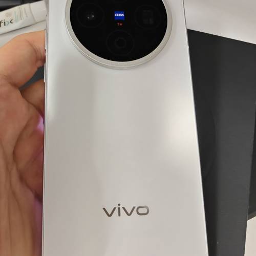 Vivo x 200s 16+512 99新