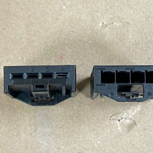 BMW F30 BOOTLID TAILLIGHT SET 尾沙板燈一對連4針線插及尾箱燈膠冚一對