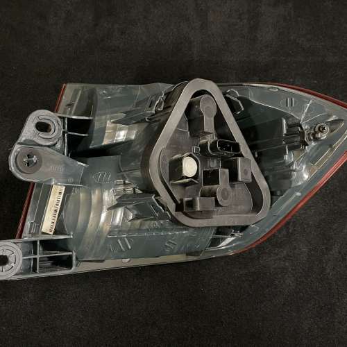 BMW F30 REAR LEFT SIDE PANEL TAILLIGHT 左尾冚燈 63217312845