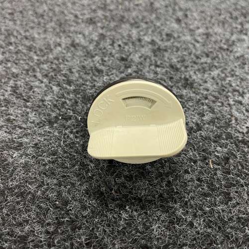 BMW X2 尾燈燈座  REAR TAIL LIGHT BULB SOCKET 63217489475