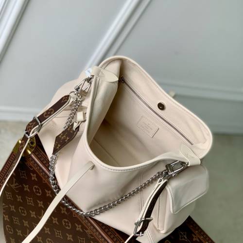 LV LOUIS VUITTON CarryAll Cargo Vibe PM M12919 奶白色 手袋 斜挎包 女