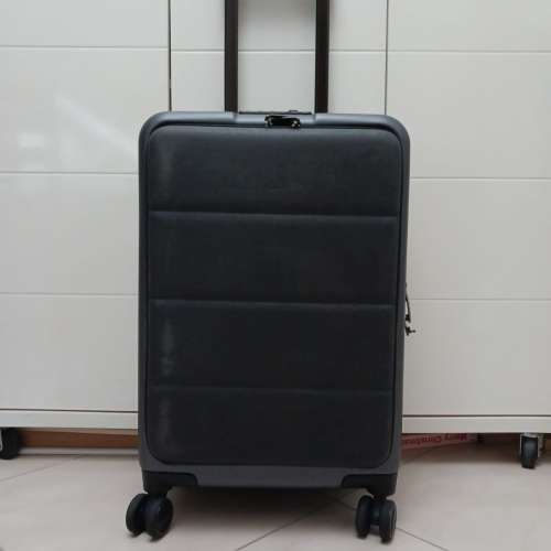 20 吋旅行喼 / 行李箱 20 inch suitcase / baggage / luggage