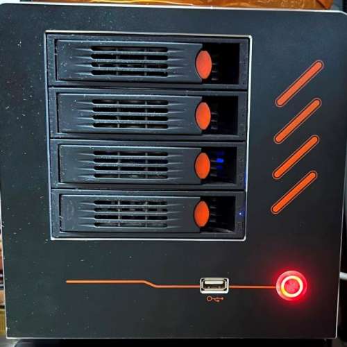4 bay NAS