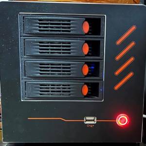 4 bay NAS