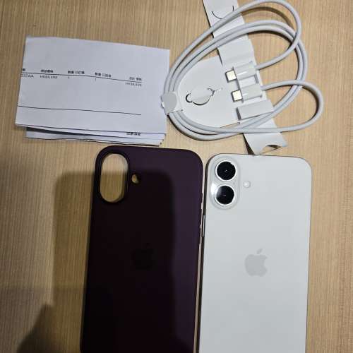 99.9新iPhone 16 plus 256gb,港版雙卡，完美冇花，有貼有Apple 原厰殻，,冇盒有綫...