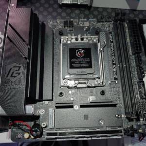 ASRock B650I Lightning WiFi ITX AM5