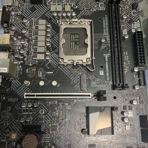 msi H610M BOMBER D4