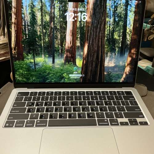 MacBook air M4 13吋 2025 銀色