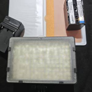 CN-160 NP-F700 補光燈 連充電器 連電池 2塊色溫片 功能正常 sony canon Nikon ric...