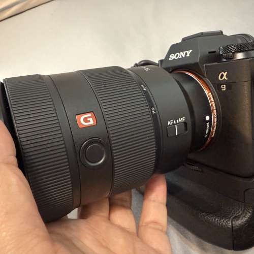 Sony A9 連24-70 2.8 鏡頭及專用原廠垂直手柄