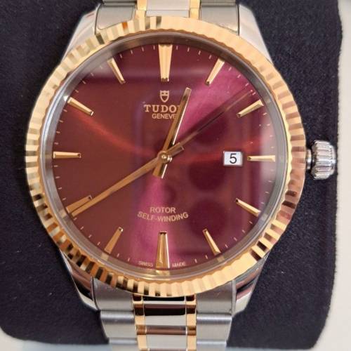 Tudor 12713