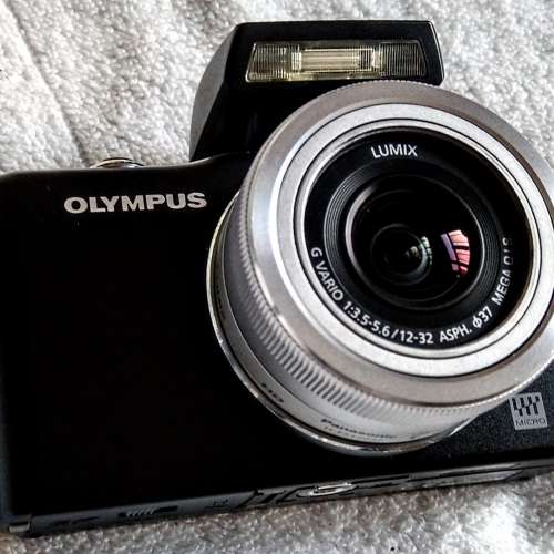 八九成新 Olympus最輕盈嬌小黑魂 Pen Mini EPM 1 只重265gm可選配多款鏡頭