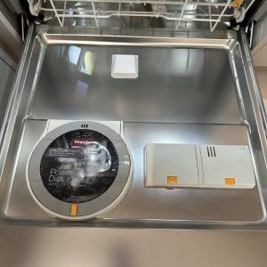 MieleG7000 系列全嵌入式洗碗機