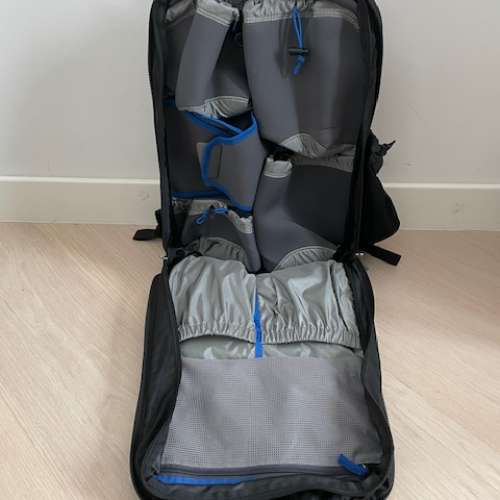 Like-new Think Tank Shape Shifter 17 v2